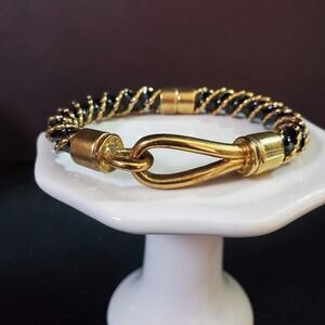 Rachel Leigh Black and Gold Tone Twisted Magnetic Clasp Bracelet Hook Detail